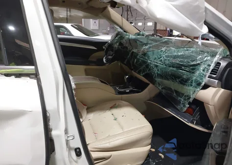 2015 Toyota Highlander Xle V6 из США, поврежденный, VIN 5TDKKRFH0FS072178